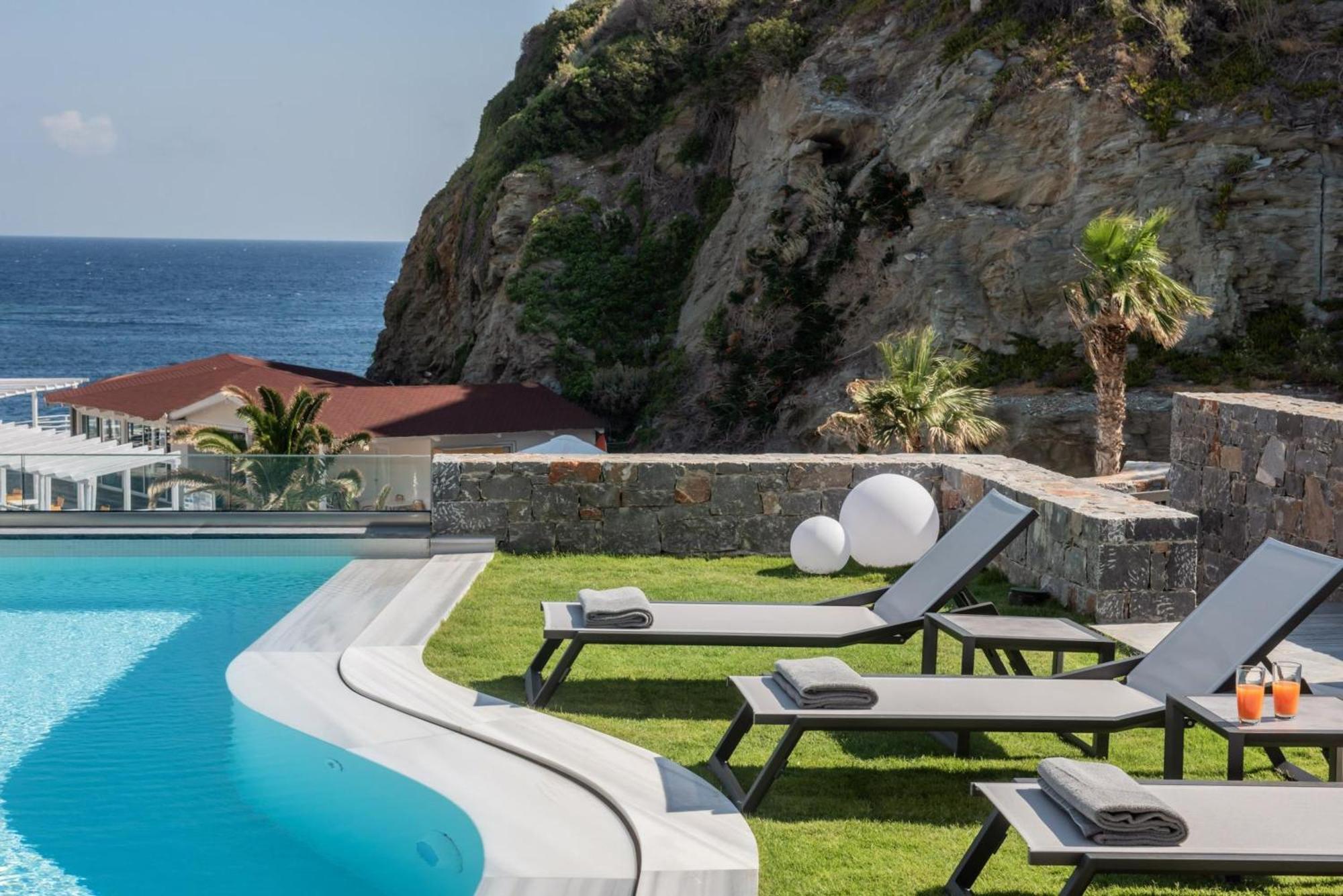 Made By The Sea Villa 4 Ligaria  Bagian luar foto